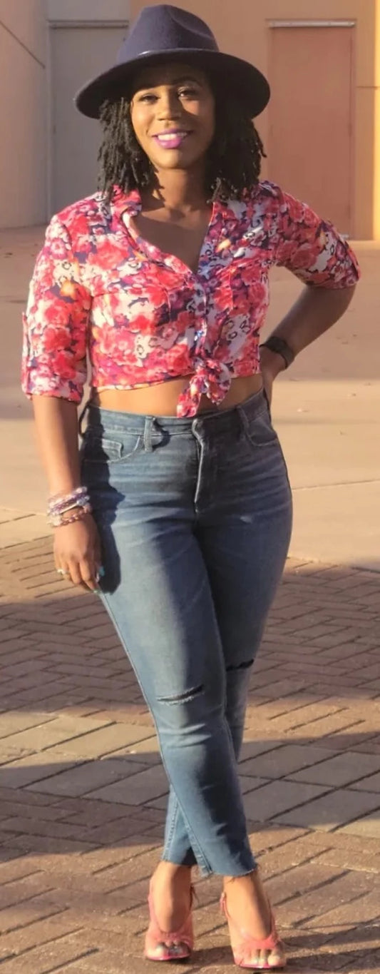 Floral Top with Distressed High-Waisted Super Skinny Jeans